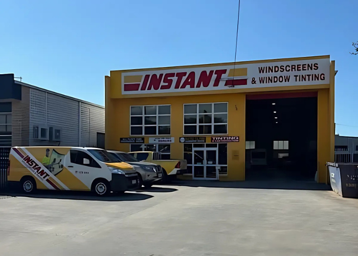 Instant Windscreens Geebung - Repairs & Tinting in Geebung