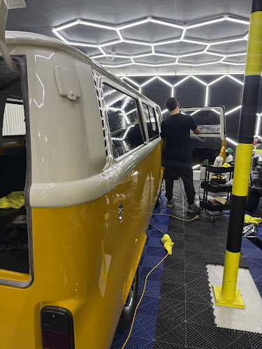 Pampix Window Tint in Woolloongabba