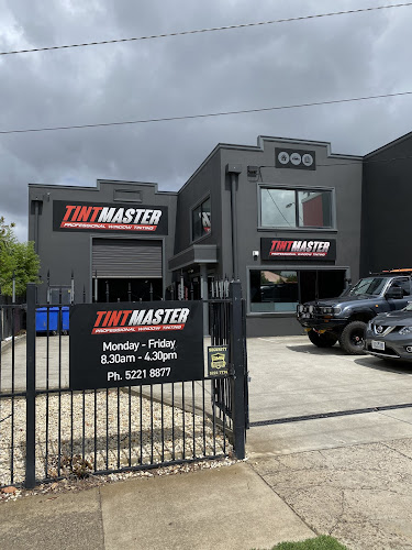 Tintmaster in Newtown